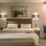 Swell Boutique Hotel 4*