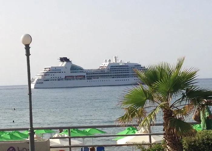 Swell Boutique Готель