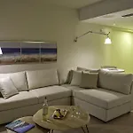 Swell Boutique 4*