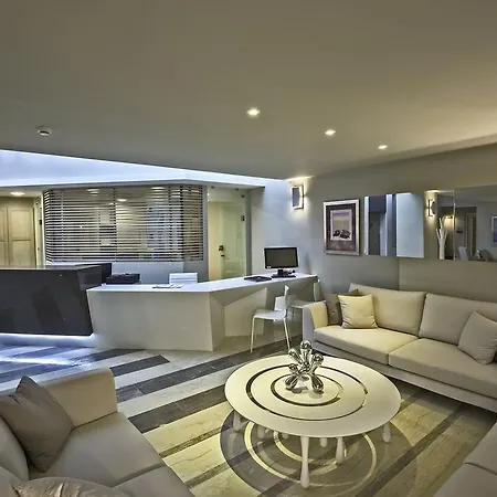 Swell Boutique 4* ريثيمنو
