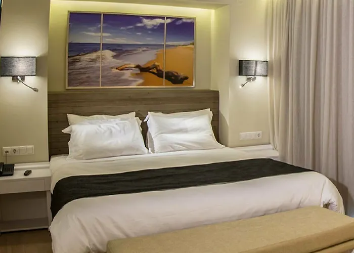 Swell Boutique Hotel 4*