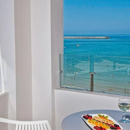 Hotel Swell Boutique 4*