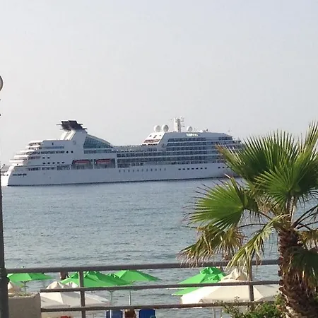 Swell Boutique Hotell